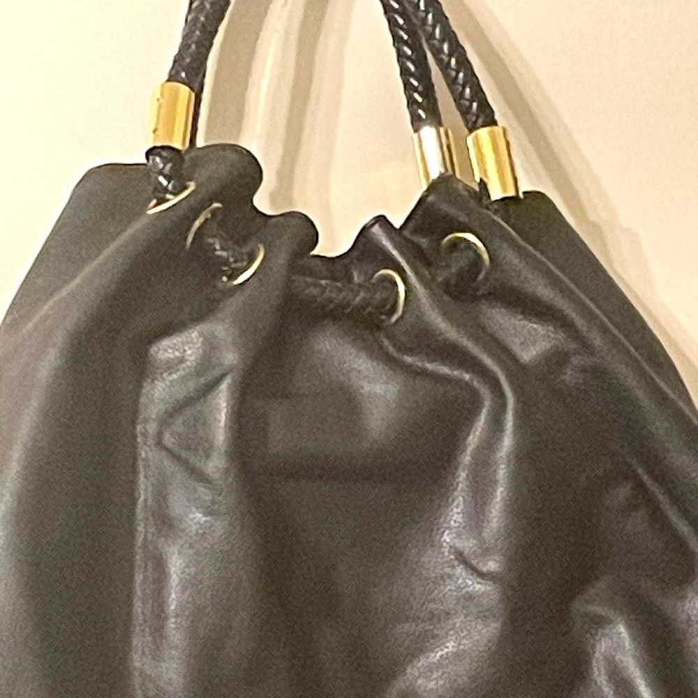 ❤️❤️Beautiful black inspired purse. Used once.❣️ - Picture 6 of 8